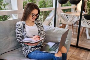 Producent wyposażył model Dell Precision 15 5560 w, co oczywiste, najnowsze rozwiązania technologiczne